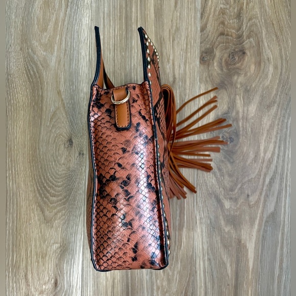 Fringe Accent Snake Print Cut-out Handle 2-Way Medium Satchel MH-D0499 NWOT - Picture 4 of 7